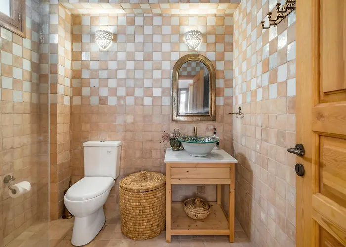 Vasoula Lindos, Jasmine And Gardenia Villa *