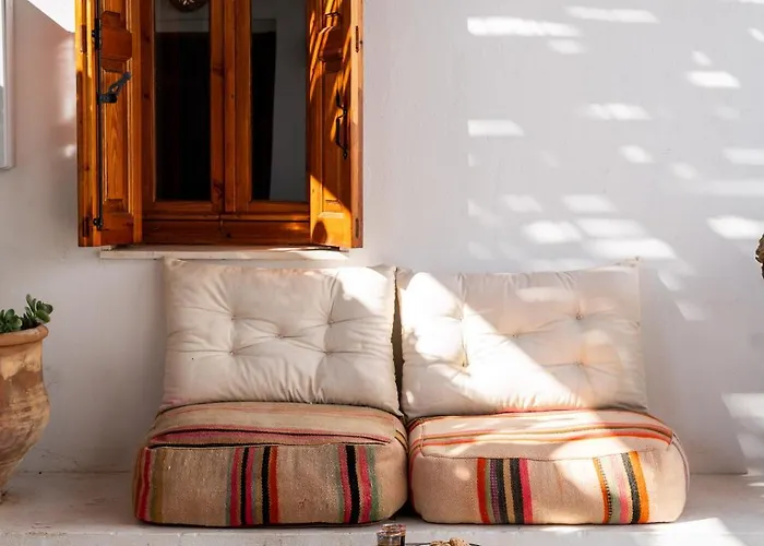 Vasoula Lindos, Jasmine And Gardenia * Líndos